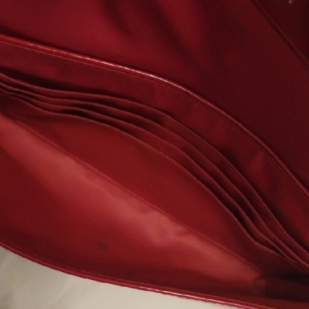 COACH Elegant Red Patent Leather Clutch with Chain Strap - Picture 11 of 11